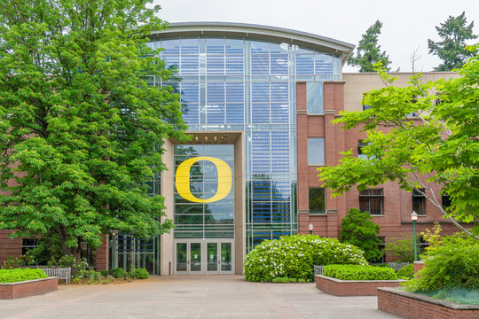 Lillis Hall on the Campus of the University of Oregon