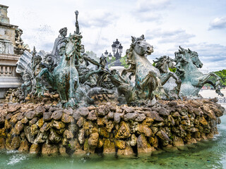 Fontaine du Char du Triomphe de la Concorde, Place des Quinconces, Bordeaux, Gironde, Nouvelle-Aquitaine, France, Europe
