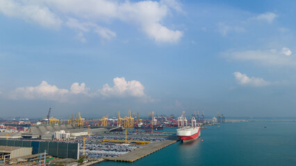Many new cars running cargo ship, Ro-Ro Ship for import export shipping cars by Vessel Freight...