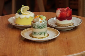 cake with fruits