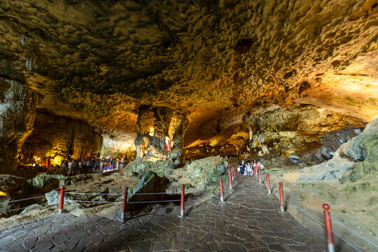 Hang Sung Sot Cave or Surprise Cave in Ha long bay, Vietnam.