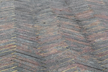Pavage de rue en chevrons 