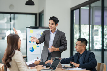 Fototapeta premium Group of business people are having a meeting at the office. 