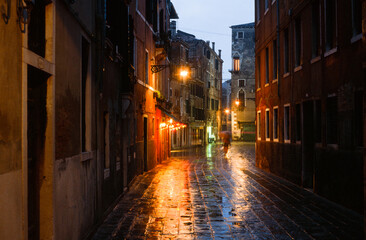 Venedig Strasse am Abend