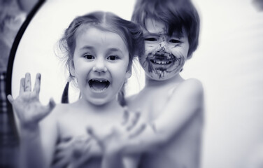 A child painted his face with a pen