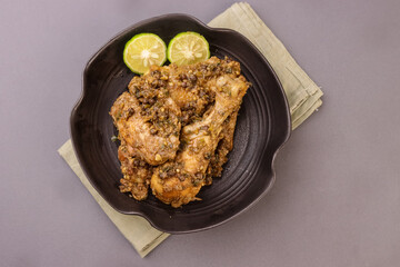 Manuk Napinadar or Ayam Napinadar is a Traditional Batak Dish Usually Served at Weddings. 