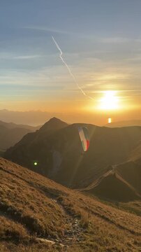 Coucher de soleil et parapente au Mol&eacute;son