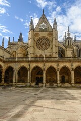 Gothic cloister and south transept facade of Catedral de Leon