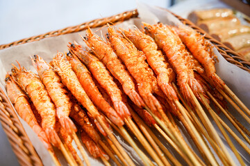 The buffet in the restaurant, desserts, sausages, seafood, etc. are healthy and delicious