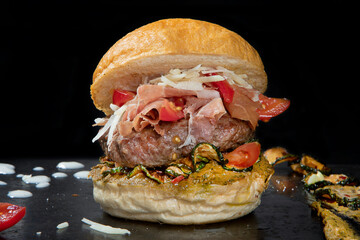 panini hamburger, ripieno, polpette, melanzane, pomodoro, insalata uova, zucchine, prosciutto,...