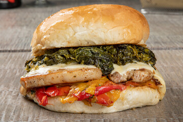 panini hamburger, ripieno, polpette, melanzane, pomodoro, insalata uova, zucchine, prosciutto, cotoletta 