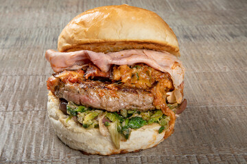 panini hamburger, ripieno, polpette, melanzane, pomodoro, insalata uova, zucchine, prosciutto, cotoletta 