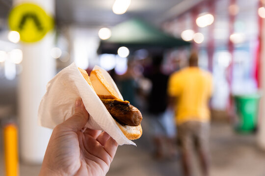 hardware store sausage sizzle fundraiser