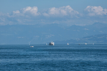 Bodensee, Sommer mit Schiffen auf dem See