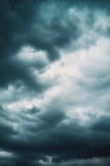 Obraz premium Dramatic Dark Cloudy Sky with Moody Atmosphere in 4K Resolution