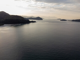 Fototapeta premium Amazing sunrise at Juquehy Beach in São Sebastião