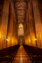 Symétrie batahla église