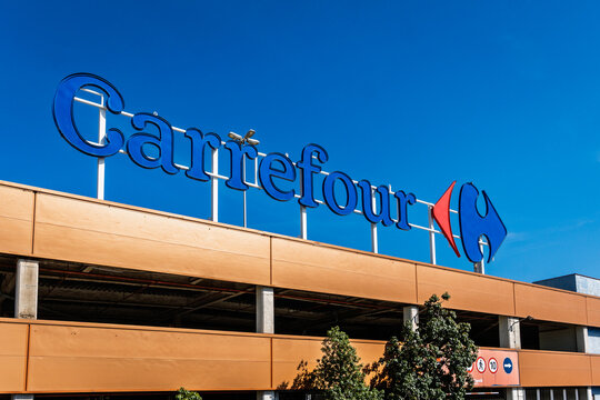 Barcelona, Spain-may 25, 2025. Close-up of the sign for the French multinational retail and wholesaling corporation, Carrefour.