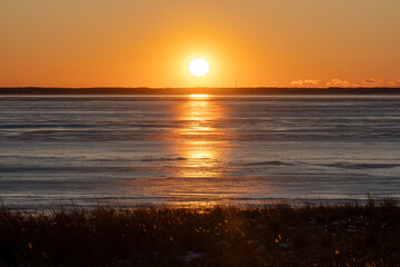 野付半島に沈む黄金の夕日 / Golden Sunset Setting over the Sea from Notsuke Peninsula
