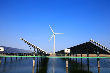 Solar photovoltaic panels and solar photovoltaic power generation systems