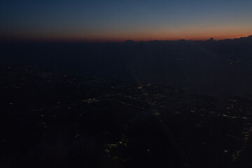 日没後の残光と夜景
