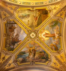 Fototapete Rund Voghera - The ceiling fresco of saints and Coronatio of Virgin Mary from side nave of Domo - Collegiata di San Lorenzo by Primo Lavagnini from beginn of 20. cent. © Renáta Sedmáková