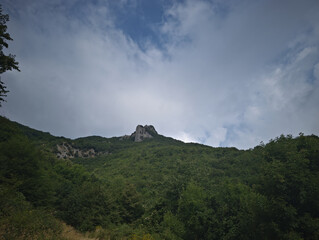 La cima in lontananza