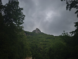 La cima in lontananza
