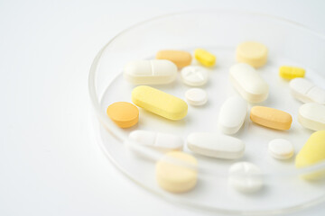 vitamin supplements capsules pill, softgel, fish oil, omega 3, vitamin E