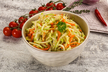 Vegan salad with kohlrabi and carrot