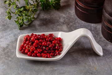 Dry pink pepper corn spice