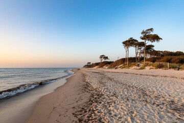 Zum Sonnenuntergang am Darsser Weststrand, 06.09.2024.