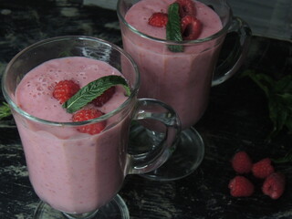 strawberry milk shake