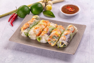 Vietnamese spring roll with prawn