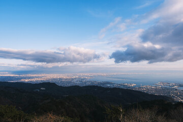 夕暮れ時の神戸の街を一望する、神戸、日本