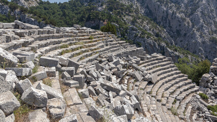 The amphitheater was built in the II century BC according to the classical Roman principle....