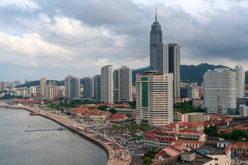 Obraz premium View of the Zhifu District on the shore of Bohai Bay in the Yellow Sea on a sunny summer day, Yantai, Shandong, China