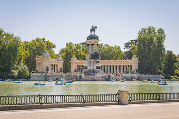 Monumento Alfonso XII Madrid Retiro 