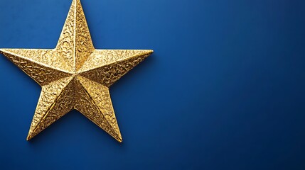 Obraz premium Gold star on a deep blue background