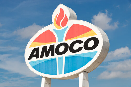 World's Largest Amoco Sign