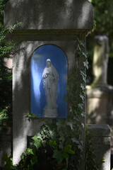 trauerstatue