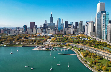 Chicago downtown city park and marina skyline. Autumn city landscape. Cityscape with fall city park. Chicago cityscape skyline architecture. Skyscraper landscape. Chicago cityscape marina