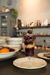 Raw Sweets Cafe Abondanceのアメリカンチェリーパフェ