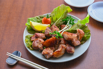 唐揚げ風トンテキ　