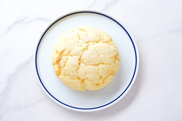 メロンパン - メロンの甘い香りが食欲をそそる、おいしそうなメロンパン
