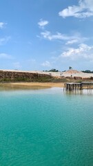 algae in water with torquiest color water