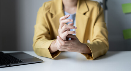 Woman hand with wrist pain numbness and pain in the palm of the hand has pain and tingling in the...