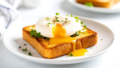 Poached egg on toasted bread (1)