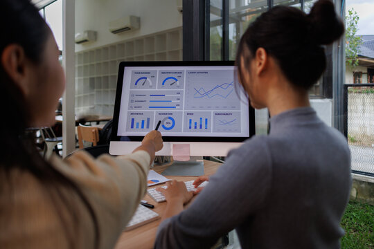 Team of Asia businesspeople talk ESG strategies risk management workshop, SDGs report, global warming, green finance investment eco friendly and net zero waste in boardroom training building.
