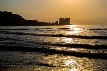 Vistas de la playa al amanecer